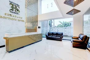 Townhouse OAK Near The Park Mall Semarang Formerly Semarang Boutique Hotel - Reception