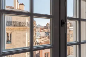 Suite Affaire Marseille Vieux-Port - Vue de la chambre