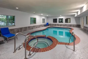 Baymont by Wyndham Texas City - Piscine