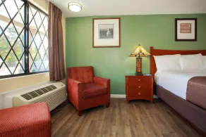 Travelodge by Wyndham Macon West - Værelse
