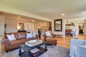 Three Springs Estate 7BR Retreat With Pond - Innvendig