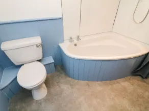 1A Lower Croft Street - Badezimmer