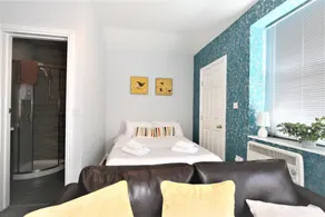 Central Serviced Apartments - Room