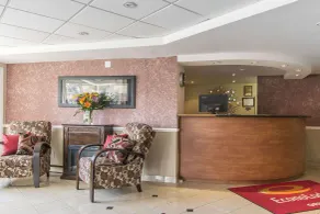 Econo Lodge - Hall