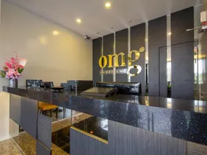 OMG Hotel - Recepción
