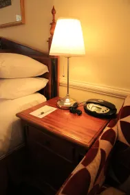 Twin Towers Inn - Room