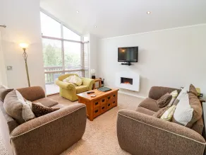 Oak Lodge - Interior