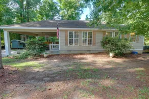 Walk to Lake Sinclair: Home w/ Covered Patio! - Interiør