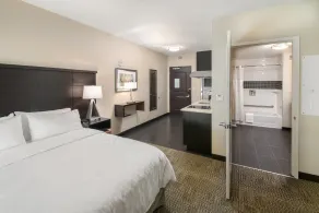 Staybridge Suites - Saskatoon - University by IHG - Chambre