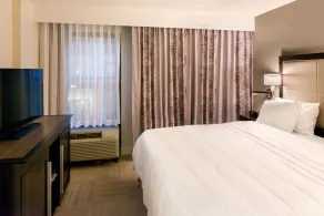 Hampton Inn & Suites Orlando/East UCF Area - Room