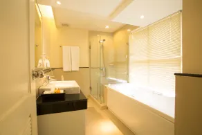 Hope Land Hotel Sukhumvit 24 - Salle de bain