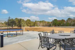 Screened-in Patio & Trampoline: Creola Getaway! - Innvendig