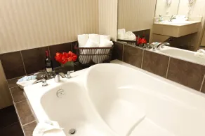 Pomeroy Inn and Suites Dawson Creek - Badezimmer