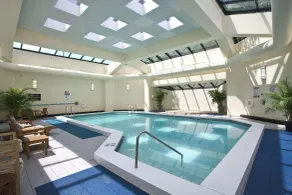 DoubleTree by Hilton Stamford - Piscine