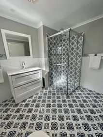 Heritage House Motel & Units - Bathroom