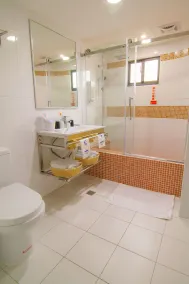 Legend Hotel Kaohsiung Liuhe - Bathroom