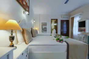 La Paloma Hotel - Room