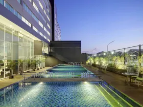 Mercure Makassar Nexa Pettarani - Piscina