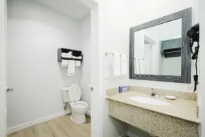 Sapphire Inn & Suites - Salle de bain