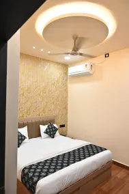 Hotel Pinaka - Habitación