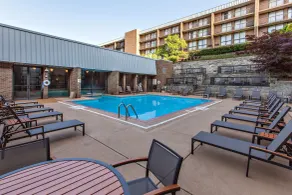 DoubleTree by Hilton Pittsburgh - Green Tree - Piscine
