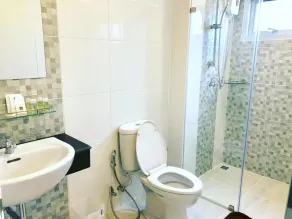 The Lux Ladprao 10 - Bad