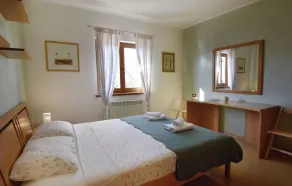 Flat With Shared Pool in Fiorini - Camera