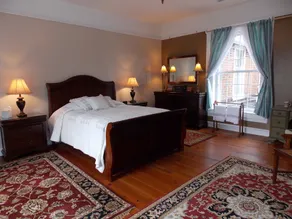 Maysville Manor Bed & Breakfast - Diverse