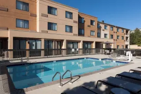Courtyard by Marriott Birmingham Trussville - Piscine