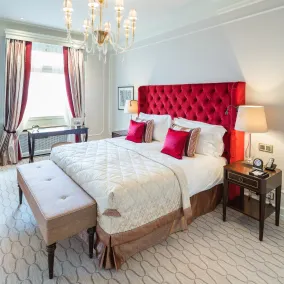 Fairmont Hotel Vier Jahreszeiten - Room