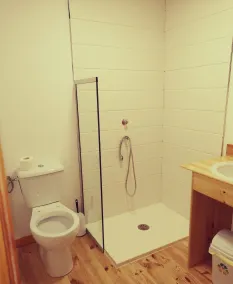 Crucesinn Albergue - Hostel - Badezimmer