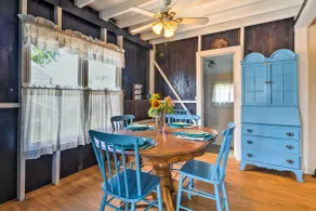 Beachfront Connecticut Retreat w/ Views! - Intérieur