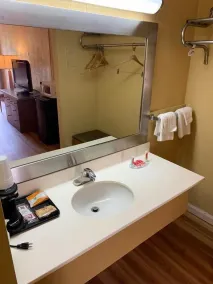AmeriVu Inn & Suites - Gilbertsville - Bagno