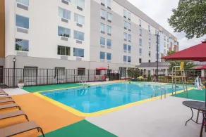 La Quinta Inn & Suites by Wyndham DC Metro Capital Beltway - Piscine