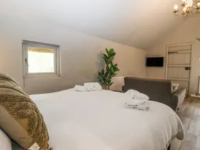 Duck Lodge - Camera
