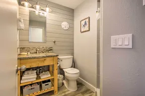 Beachfront Lincoln City Condo-Patio & Pool Access! - Innenbereich