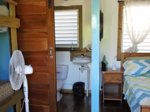 The Funky Dodo Backpackers Hostel - Bathroom