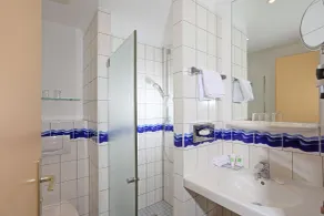 Cliff Wellness Ferienwohnungen Ruegen - Bathroom