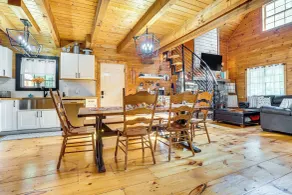 9 Mi to Lake Burton: Cabin w/ Deck Near Helen - Innvendig