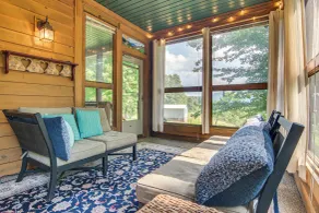 Wraparound Porch w/ Views: Blue Ridge Mtn Gem! - Interiør