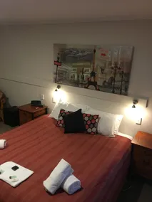 Black Forest Motel - Habitación