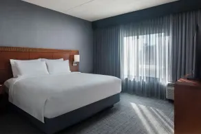 Courtyard by Marriott Phoenix North - Room