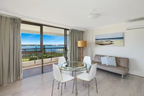 Palmerston Tower on Southport Broadwater - Chambre