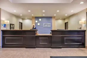 Holiday Inn Express & Suites Emporia Northwest by IHG - Réception