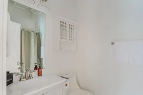 Daydream & Draft - Bathroom