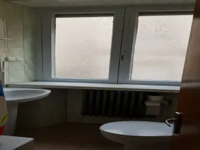 Cozy double room with private bathroom - Badrumsbekvämligheter