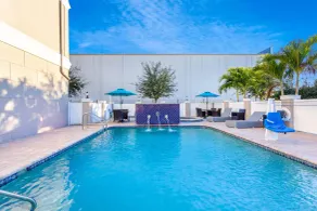 La Quinta by Wyndham Tampa Central - Pool