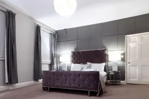 The City Rooms - Room