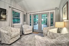 Walk to Main St: Highlands Cottage w/ Fireplace - Intérieur