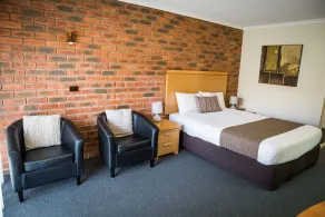 Australian Settlers Motor Inn - Quarto